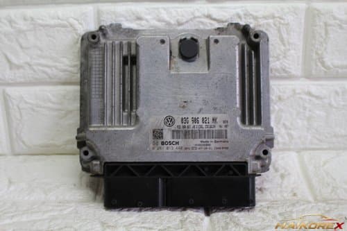 Блок управления двигателем (ECU) Volkswagen Passat 03G906021NK