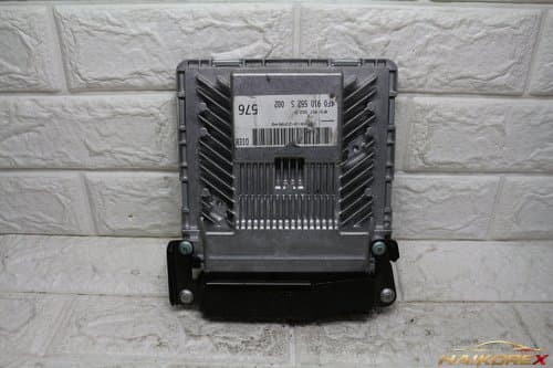 Блок управления двигателем (ЭБУ) Audi A6 4F0 910 552 S / 4F0 910 552 D