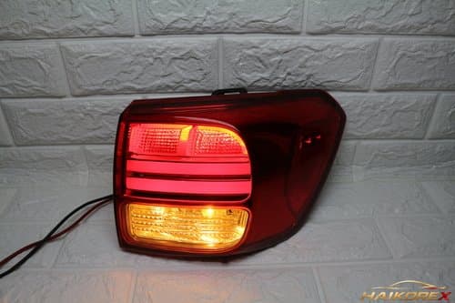Задний фонарь LED для Kia Carnival (All New) со стороны пассажира, наружный
