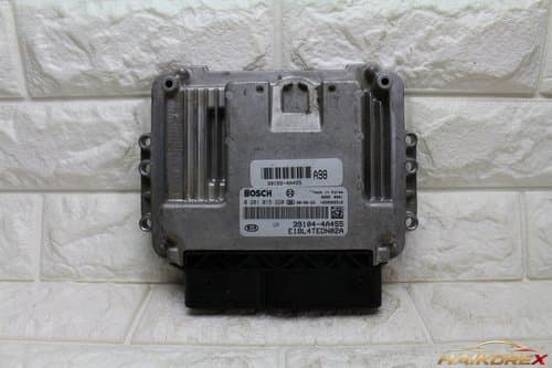 Блок управления двигателем (ECU) Sorento 39104-4A455