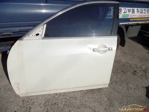 Дверь Infiniti G35 передняя водительская C-класс (вмятина)