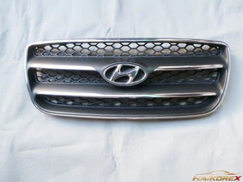 Решетка радиатора Hyundai Santa Fe CM 865612B020 05-09
