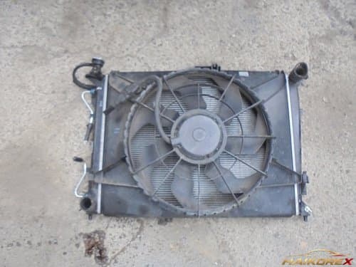Радиатор охлаждения Hyundai Grandeur TG (253103K190) + вентилятор (253803L350) 2 контакта 05-10