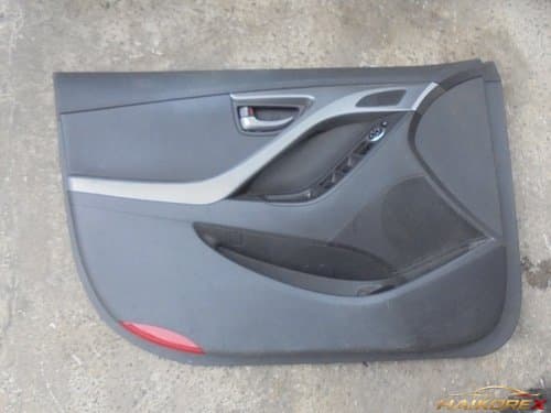 Накладка двери передняя левая Elantra MD 2013 (823013X042RKK/823053X042RKK)