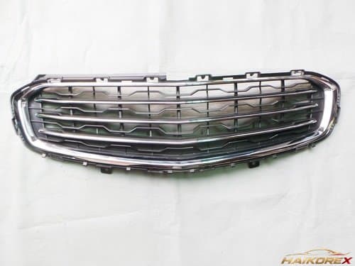 Решетка радиатора Chevrolet Cruze 42474255 42359133 нижняя 2015 B-grade (б/у)
