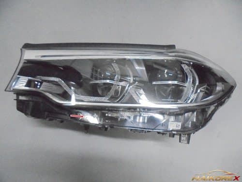 Крышка (рассеиватель) светодиодной передней фары BMW 5 Series (G30) водительская сторона 63117214961, 2017-2020, состояние B (дефект пластика в нижней части)