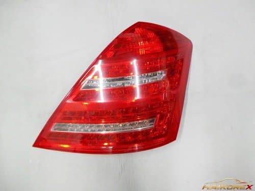Фонарь задний Mercedes-Benz S-класс W221 5поколение правый (587122/A2218201464) поздняя версия