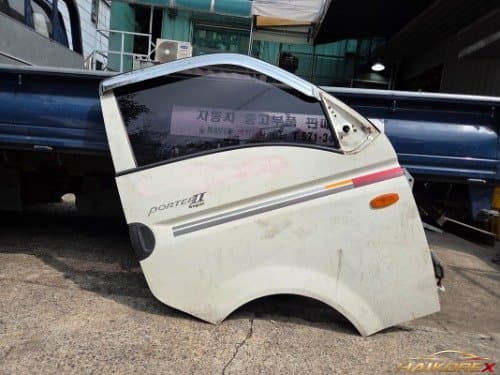 Дверь передняя правая (со стороны пассажира) Hyundai Porter II (с сигнальной лампой)