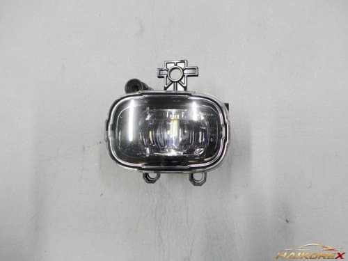 Противотуманная фара LED правая (водительская сторона) XM3