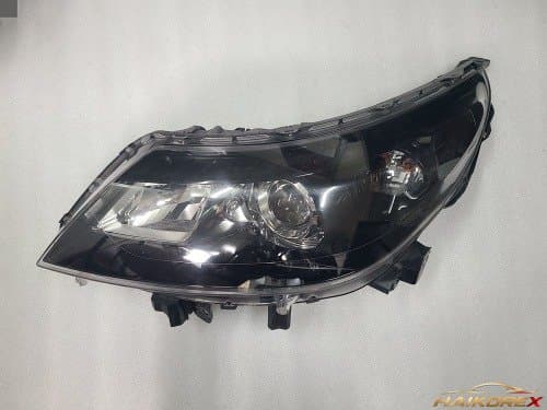 Передняя фара левая Samsung SM5 New (L43) галоген черный обод 260608762R 9-12