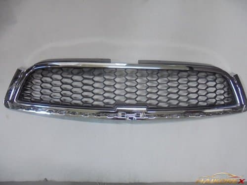 Решетка радиатора верхняя Captiva 95379261 2013-2015
