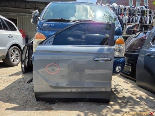 Дверь передняя левая водителя SsangYong Actyon Beautiful Korrando B-класс (вмятины, царапины)