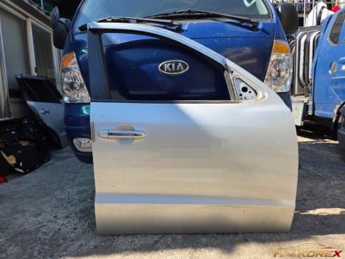 Дверь передняя правая (пассажирская) Hyundai Santa Fe CM (2009-2012) без молдинга