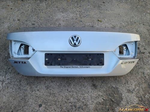 Крышка багажника Volkswagen Jetta 6 поколения