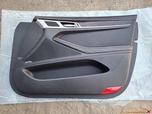 Накладка на дверь Genesis DH передняя пассажирская 82302B10214RR