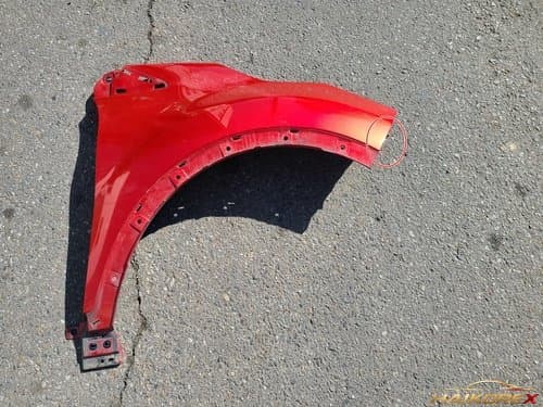 Крыло переднее правое QM3 631001642R C-класс (поврежденное)