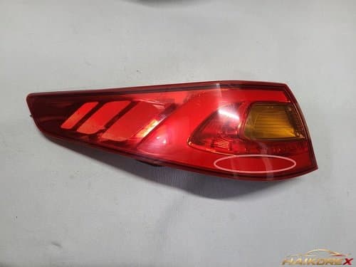 Задний фонарь K5 комбинированный LED водительский 924012T600 новый 13-15 C-класс (неисправность подсветки)