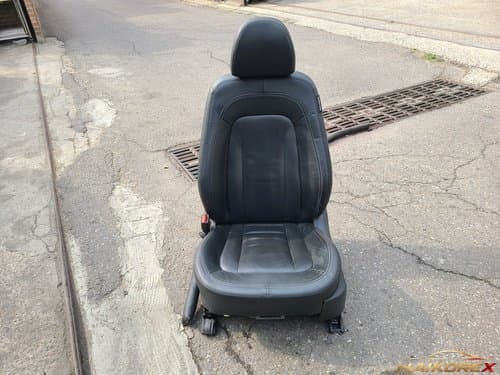 Сиденье водителя K5 Hybrid (электрорегулировка, кожа, подогрев, вентиляция, подушка безопасности) 11 контактов, класс B