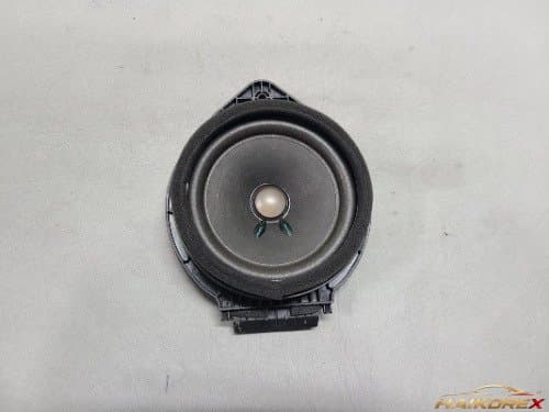 Обивка передней двери с динамиком BOSE Chevrolet Malibu (All New) 84005826