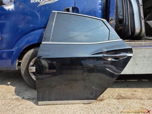 Дверь задняя левая Hyundai Grandeur HG (с шторкой)