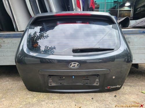 Задняя дверь (люк) Hyundai Verna нового поколения 3-дверная (спортивная версия)