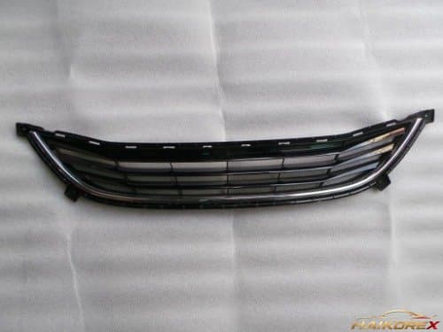 Центральная решётка переднего бампера Hyundai i40 865613Z300