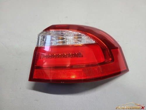 Задний комбинированный фонарь LED Hyundai i30 (хэтчбек) 5-дверный, пассажирская сторона 924021W250