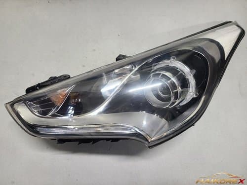 Фара передняя правая Veloster галоген 7-контактная 921012V100 11-17