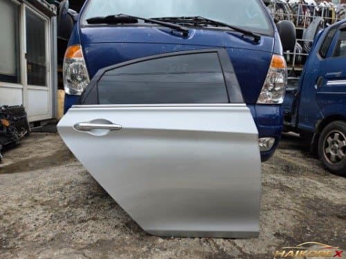 Задняя правая дверь Hyundai Sonata YF