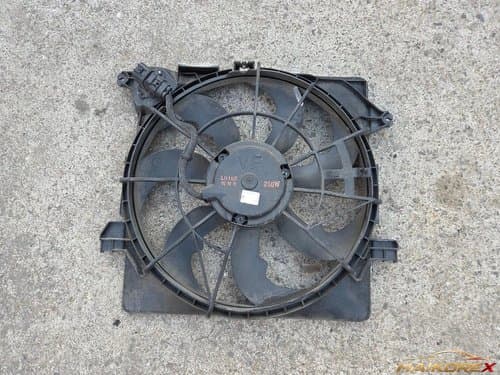 Вентилятор радиатора Hyundai i40 253803Z000 (дизель 1.7) 3-контактный 2011-2014