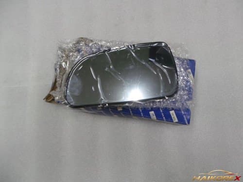 Стекло зеркала заднего вида (боковое зеркало) водительской двери Hyundai Sonata NF 876113K250
