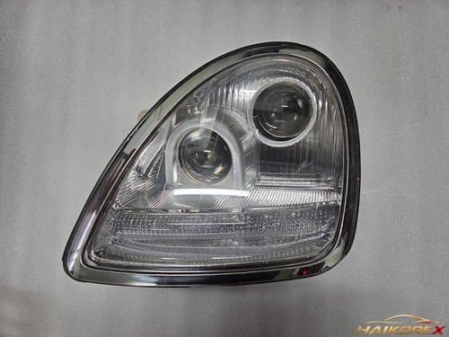 Фара передняя левая (водителя) для Hyundai New Chairman Light (6P+2P) без крестообразного рисунка на линзе