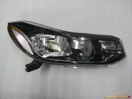 Передняя фара головного света Chevrolet Tracker Light правая (пассажирская) 9-контактная P42576954