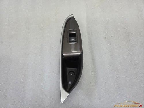 Переключатель стеклоподъемника двери Chevrolet Malibu (All New) P26218342