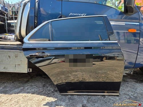 Genesis EQ900 задняя дверь правая (со стороны пассажира)