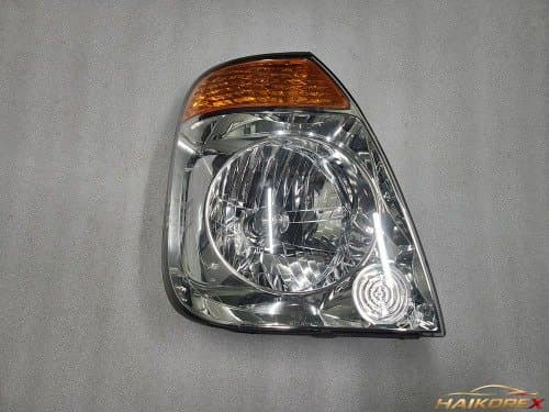 Передняя фара в сборе правая Bongo 3 Cargo Light 921024E102 с резиновой заглушкой (класс C, царапины)