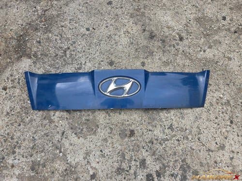 Капот Hyundai Porter 2 664004F001 (старый образец)