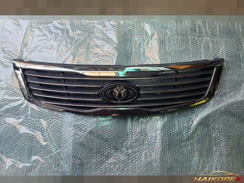 Решётка радиатора Roché Innovation 863502G500 C-класс (б/у)