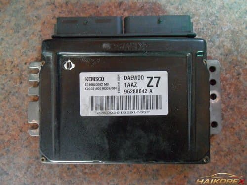 Блок управления двигателем (ЭБУ) Daewoo Nubira 2 ECM 96288642A Z7