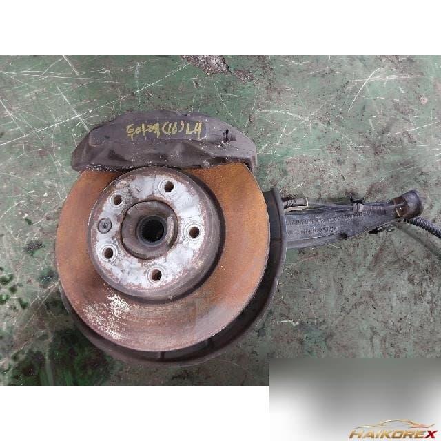 Volkswagen Touareg 2016 — передний поворотный кулак левый