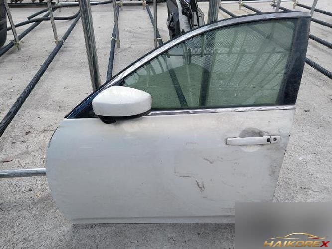 Infiniti G 2011 — дверь передняя левая