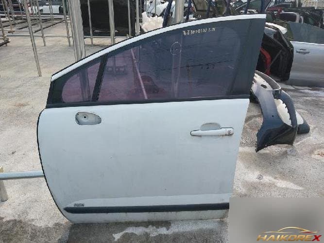 Peugeot 3008 2011 — дверь передняя левая