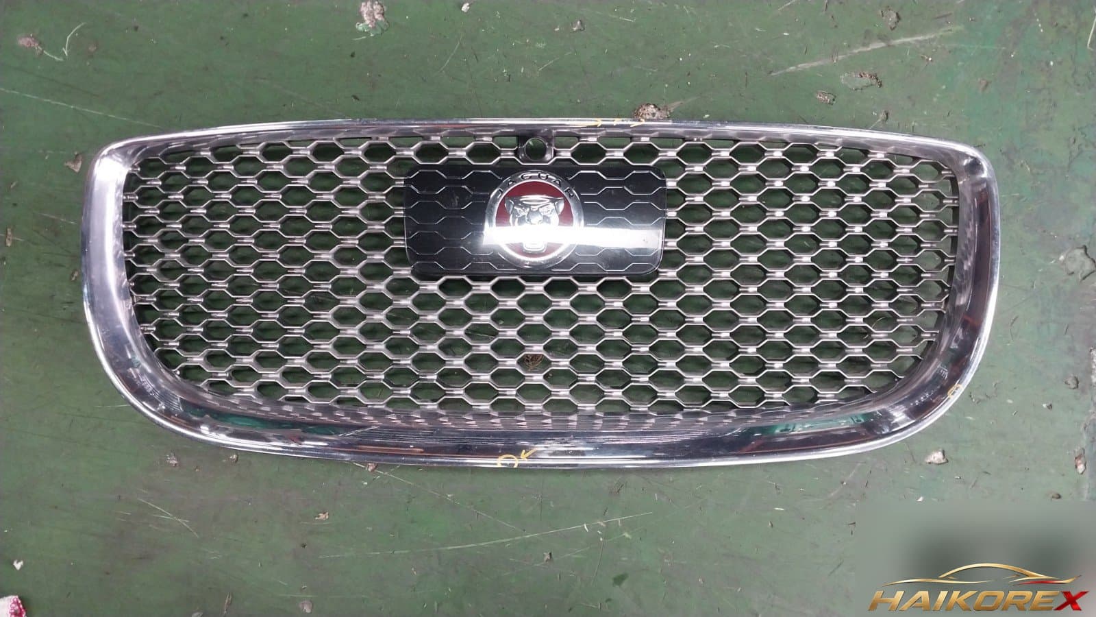 Jaguar All New XJ 2017 — радиаторная решетка