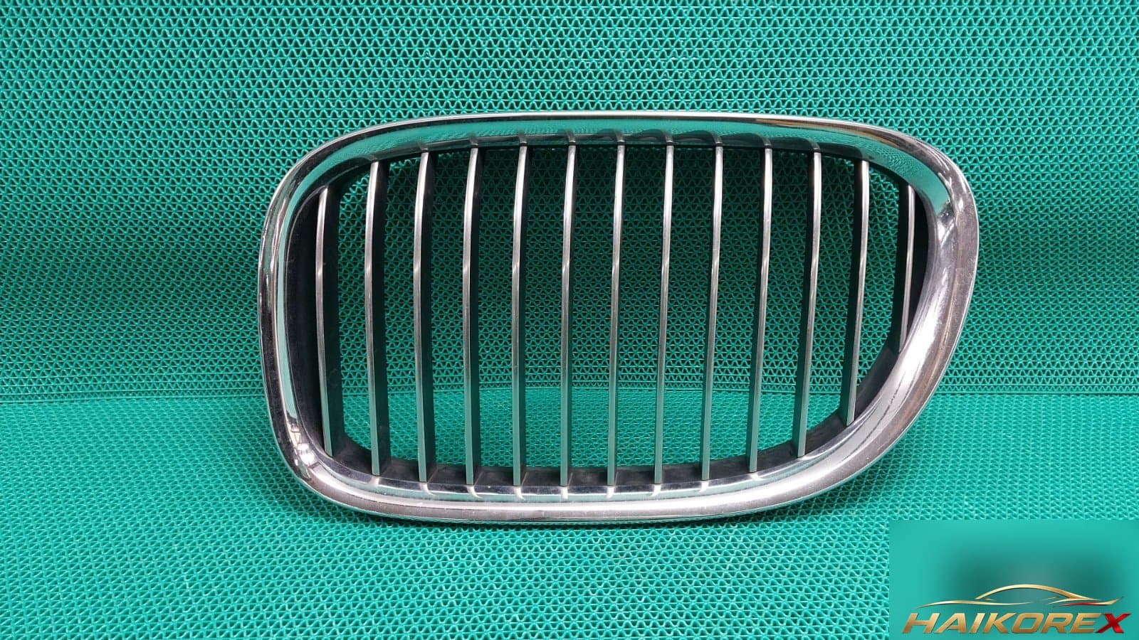 BMW 730d 2011 — радиаторная решетка