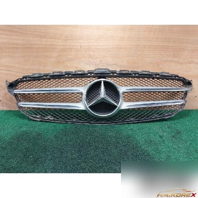 Mercedes-Benz C220 2015 — радиатор решетка