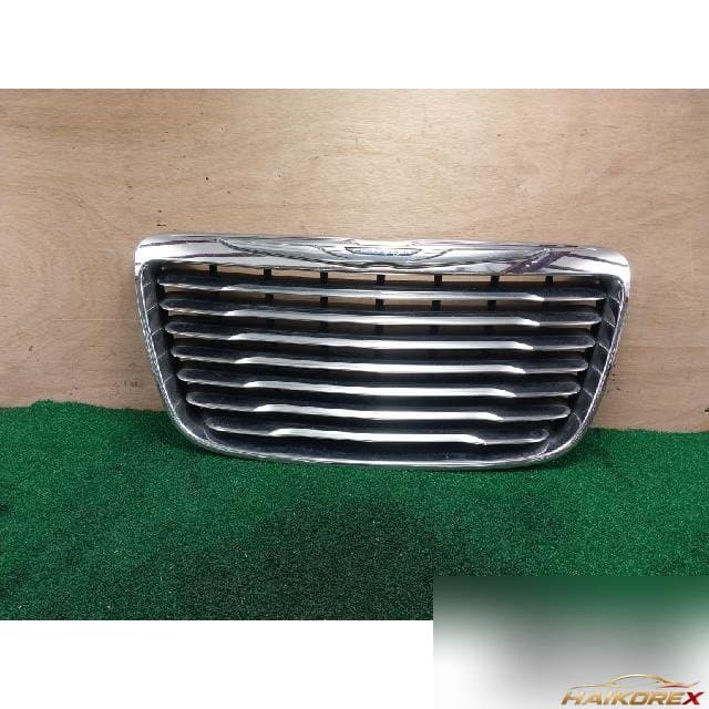 Chrysler The New 300C 2012 — радиаторная решетка
