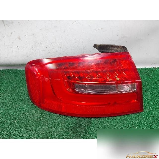 Audi A4 30 TDI 2015 — задний фонарь левый 2SK 01091601