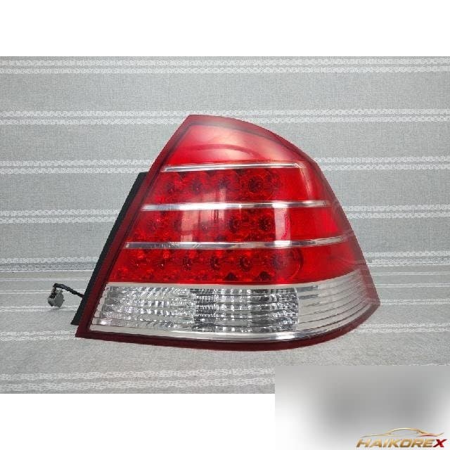 Ford Five Hundred 2006 — задний фонарь правый