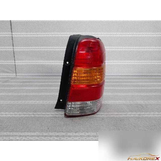 Ford Escape I (2001) — задний фонарь правый