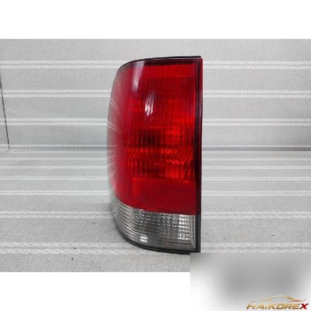 Lincoln Aviator 2004 — задний фонарь левый
